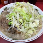 ラーメン二郎 - 小ブタ