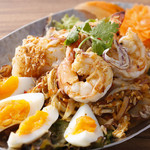 Spicy salad of banana buds with shrimp and raw scallops