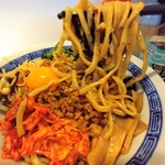 ハイパーファットン - 冷やしビビンバまぜそば大盛。麺にコシがあります。
