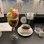 パフェ、珈琲、酒、佐藤 - 