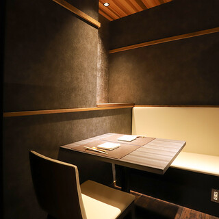 個室で和牛しゃぶしゃぶとすき焼きが楽しめます