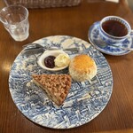 THE THREE LITTLE PIGS - 