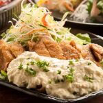 鉄鍋餃子  炭火焼鳥 もつ鍋  九州酒場  丸九 - 