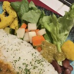 SPICE CURRY アルクロード - 付け合わせも良い。