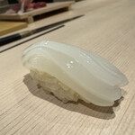 鮨 にし岡 - アオリイカ 、高知の海水を塗って（神奈川