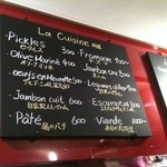 ラ シャンブル - 2011年10月のメニューです。シェフの手書きで味があります。ちと古くて申し訳ありません。