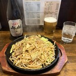 寺子屋 - 豚入り焼きそば　瓶ビール