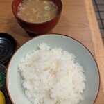 とん太 - ここのおコメは炊き方が良いのか安定しています。