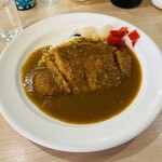 カレーショップキング - らっきょと福神漬プラスで準備OK！