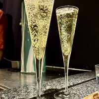 神楽坂 鉄板焼 向日葵 - 乾杯のスパークリング　