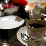 銀座うかい亭 - 濃いめで美味しいコーヒーは、アンコール可