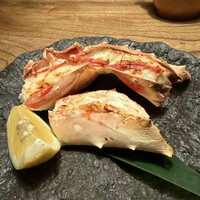 九つ井 玉川店 - 焼きタラバ蟹　ハーフでお願いしました
                    