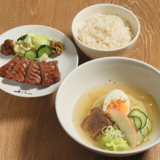 やみつきホルモン 利久_2