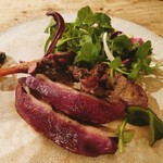 オステリア セルヴァジーナ - 鮮やかなワインレッド