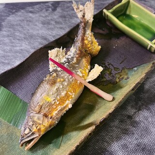 一年中味わえる鮎の“塩焼き”“甘露煮”や旬の魚料理がイチオシ