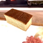 円やま 六法 - 玉子はスポンジケーキみたいでフワフワ