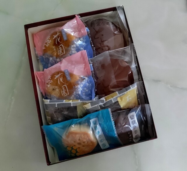 小樽新倉屋 駅前店 - 小樽（和菓子）の写真