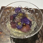 ラ・ヴァガボンド - 広島産バージンオイスター　カリフラワーのピューレ　フルーツトマト