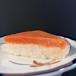 扇一 ます寿し本舗 - 鱒の厚みがすごくて しっとり柔らかい