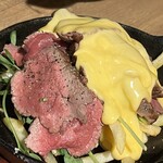 チーズ料理レストラン VOLENTE-048 - ステーキ　on チーズ