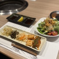 近江うし 焼肉 にくTATSU 青山本店 - 