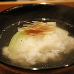 日本料理 晴山 - 淡路の鱧、冬瓜とみょうがのお椀