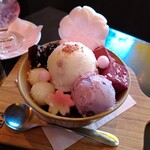 おいもカフェ 金糸雀 - おいも鎌倉桜パフェ　1170円　春限定