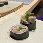 すしやのたい悟 - イワシの磯辺巻き。たい悟のスペシャリテの一つ。