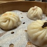 台湾料理 REAL台北 - 帆立、トリュフ、蟹の小籠包