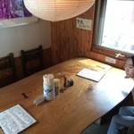 ほくほく庵 - 【2014年05月】大きいテーブル席です。