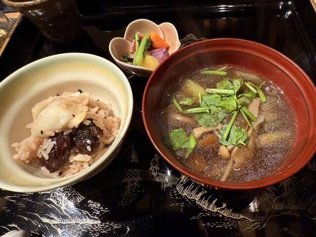 中杉山 はんぞう - 北四番丁（食堂）の写真