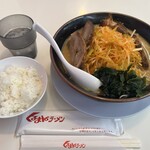 くるまやラーメン - ライスは1杯目は無料です（2杯目以降は税込150円）