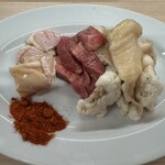 焼肉やっちゃん - ミックスホルモン（塩＆特製スパイス）