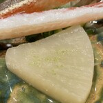 銀座 しのはら - 淀大根に粉山椒　細かい！