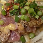 南九州畜産 卸売市場 なんちく - ぢ鶏のモモタタキ