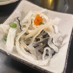 さかな処　まる天 - お通しのフグ皮