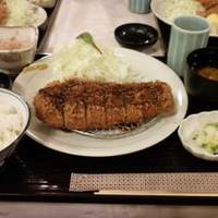 とんかつ まい泉 青山本店 - ロースかつ膳(撮影前にソースがかけてしまいました）