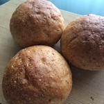 ベーキング ラボ - 全粒粉丸パン