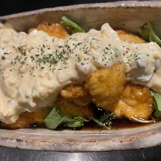 自家製タルタルのチキン南蛮が美味◎お得な飲放付コースも有