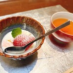 厨 花膳 - 杏仁豆腐