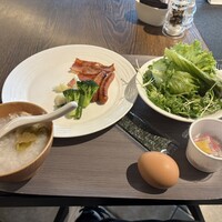 フォルク キッチン オールデイダイニング  - 