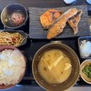 炭火焼干物定食 しんぱち食堂 エミオ田無店
