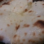 タンドールバル カマルプール - チーズクルチャ