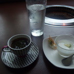 焼肉のMr.青木 - デザートとドリンク。上質なお肉とこれだけ全部ついてCP高い