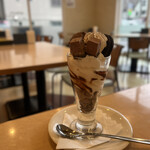 ベツ・バラーレ - レアチョコスモールパフェ