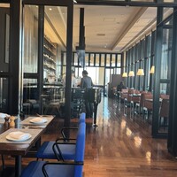 R restaurant & bar -  R restaurant & bar -