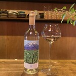 モダンスパイス 虹の仏 - 富士山ワイナリー 甲州ワイン