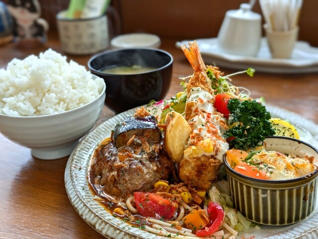 Shokudo to Cafe Pinata photo 4