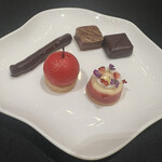 ガストロノミー ジョエル・ロブション - 