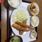 青葉台の古民家 お食事処 おぎ - 海老フライ定食